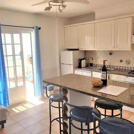 Top Floor Vista Mar Apartment