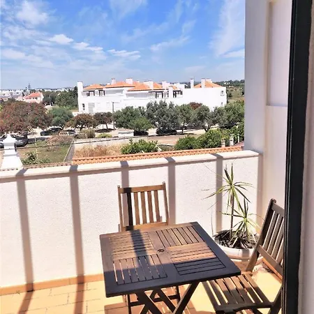 Top Floor Vista Mar Apartment *